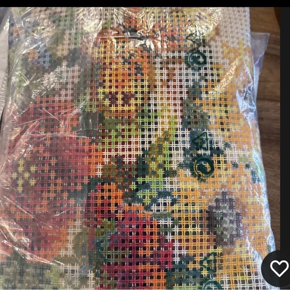 Floral Quickpoint Kit - Multicolor - Picture 2 of 3